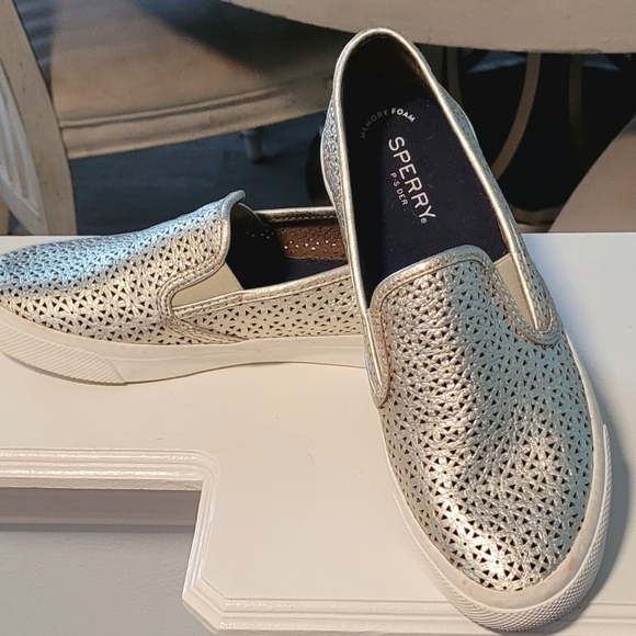 SPERRY Women's Opsider Memory Foam Shoes 8.5M Silver Slip Ons - Picture 2 of 3